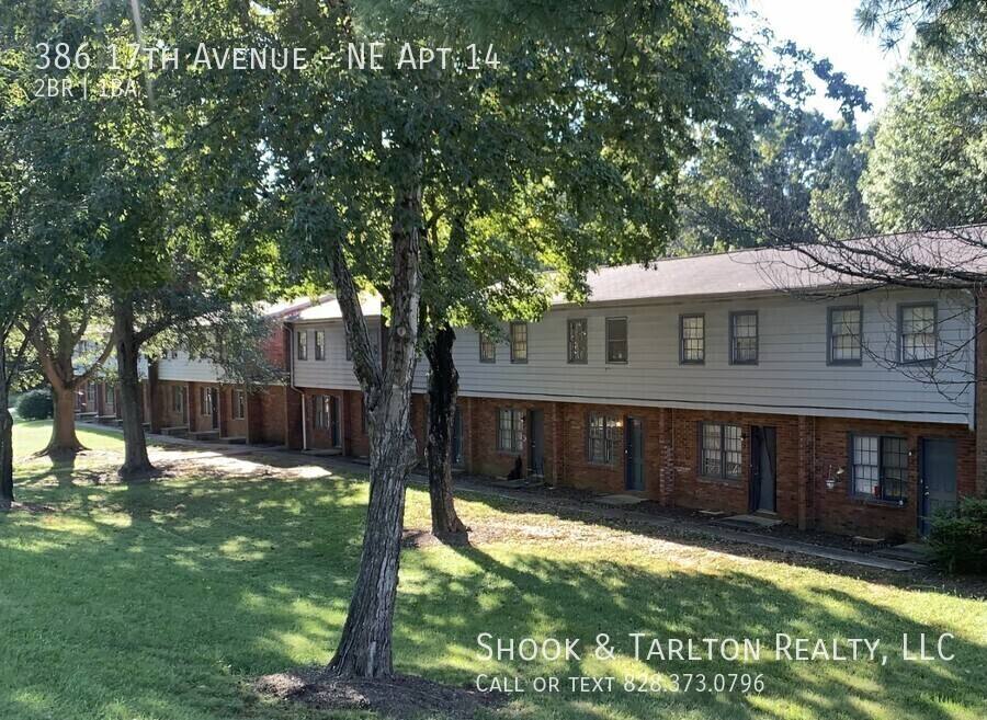 Townhouse for rent at 386 17th Ave NE 14, Hickory, NC 28601