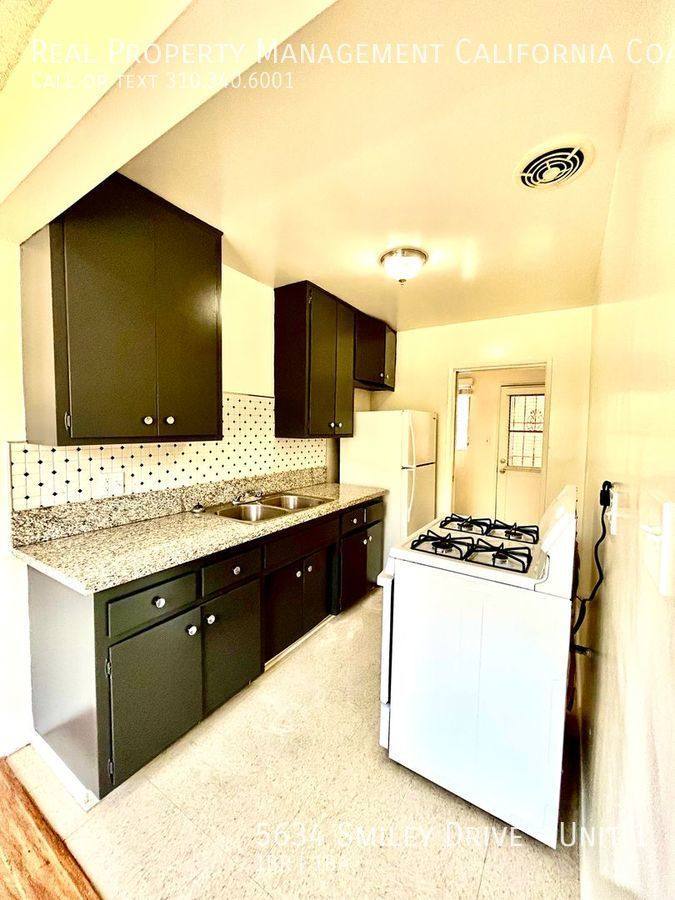 Apartment for rent at 5634 Smiley Dr #1, Los Angeles, CA 90016