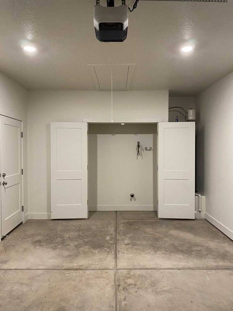 Apartment for rent at 692 E Raintree Lane, Washington, UT 84780