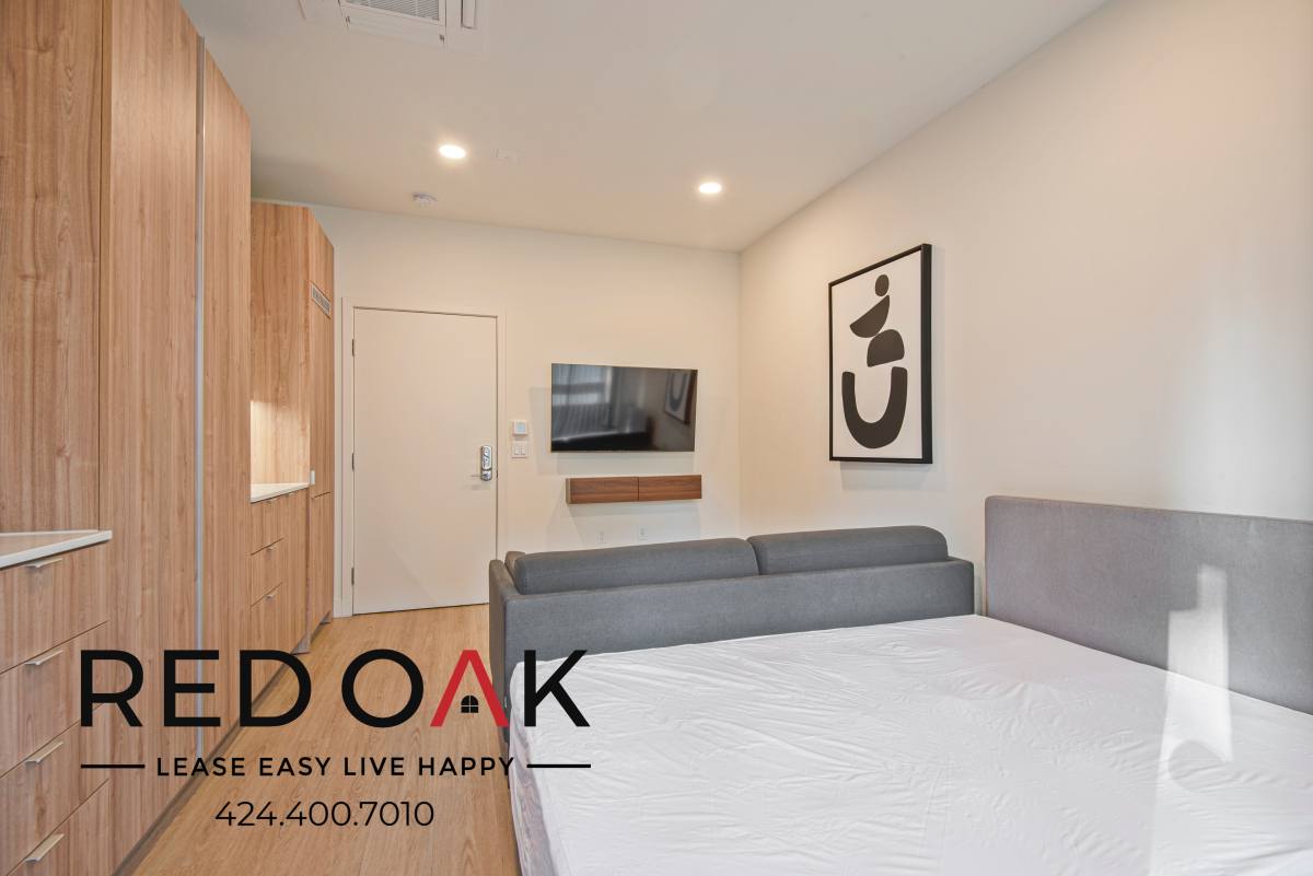 Condo for rent at 7810 Topanga Canyon Blvd #206A, Canoga Park, CA 91304