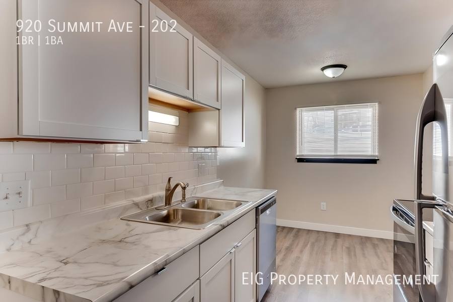 Apartment for rent at 920 Summit Ave #202, South Saint Paul, MN 55075