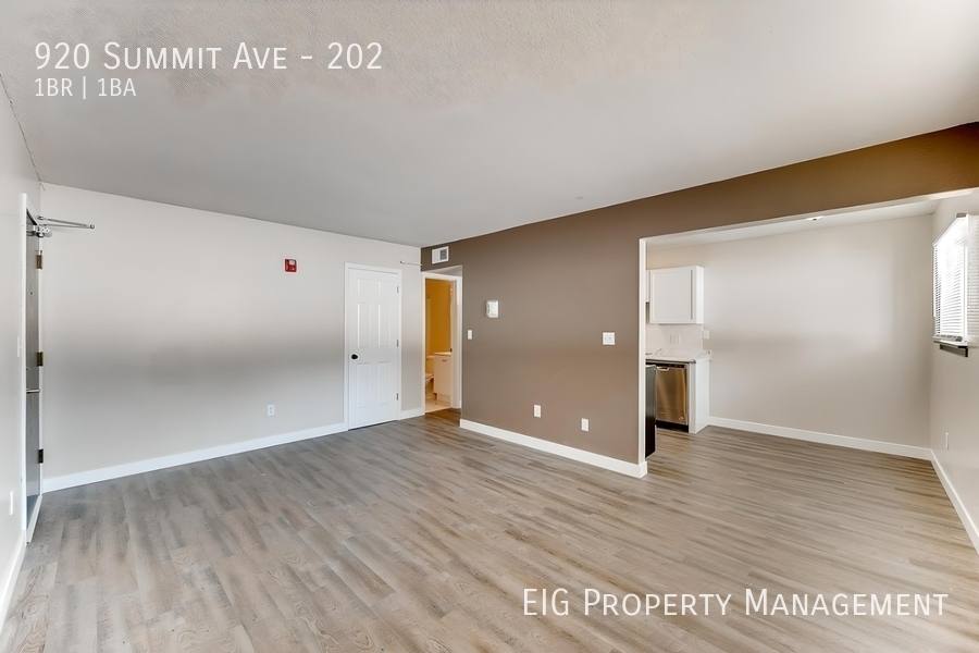 Apartment for rent at 920 Summit Ave #202, South Saint Paul, MN 55075