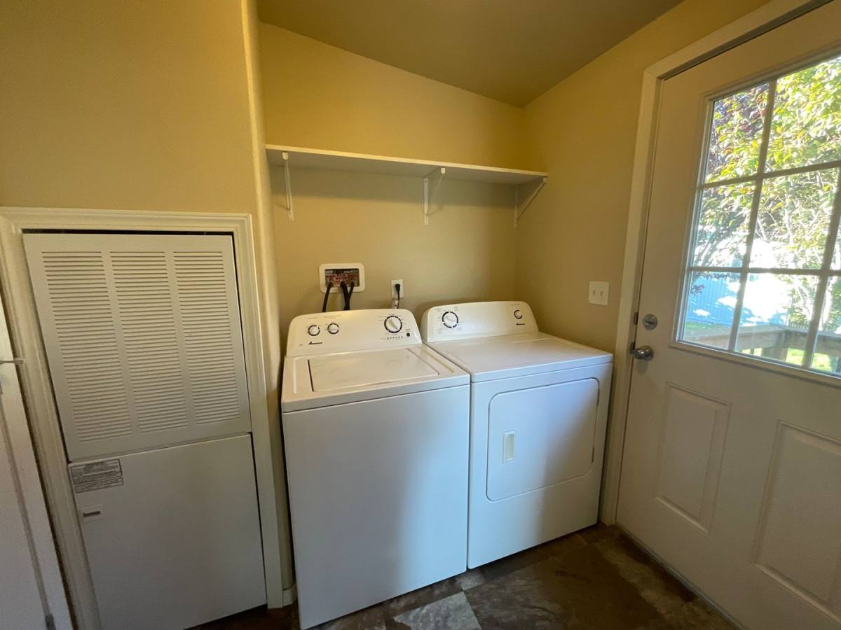 House for rent at 8477 Selder Rd, Blaine, WA 98230