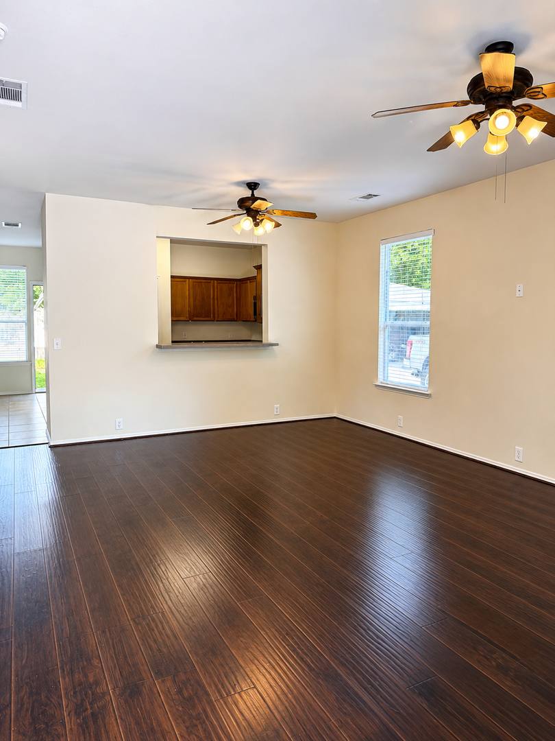 Townhouse for rent at 10633 Traymore Dr, Keller, TX 76244