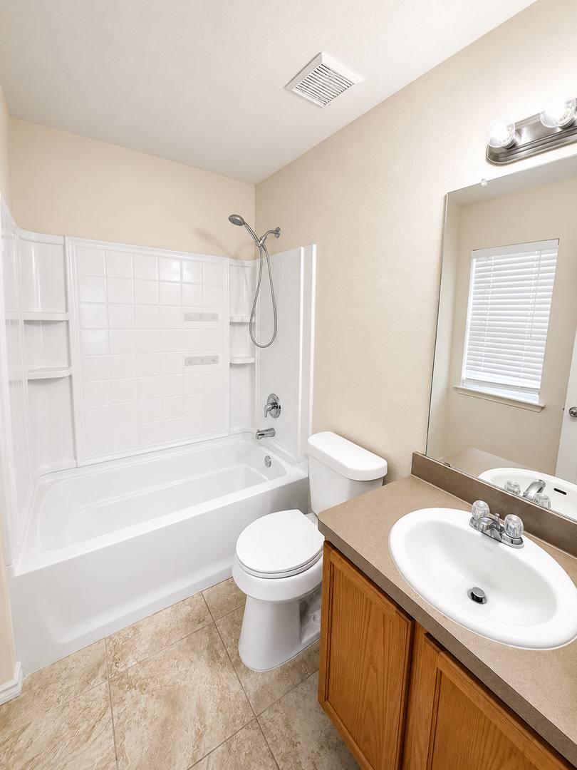 Townhouse for rent at 10633 Traymore Dr, Keller, TX 76244