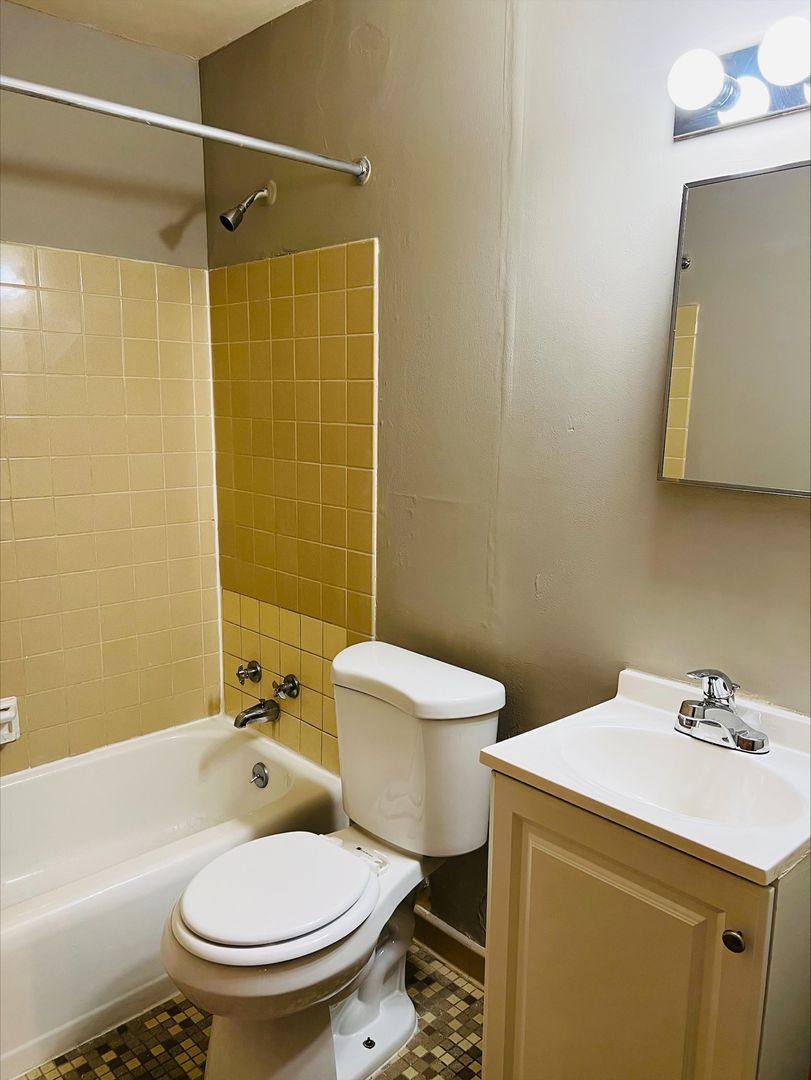Apartment for rent at 191 Island Park Dr NE, Minneapolis, MN 55432