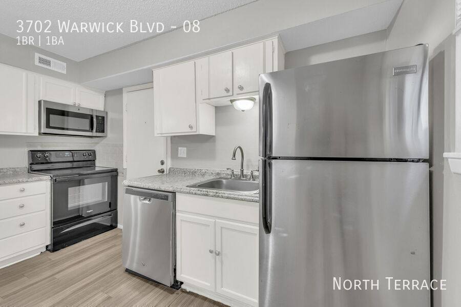 Apartment for rent at 3702 Warwick Blvd #8, Kansas City, MO 64111