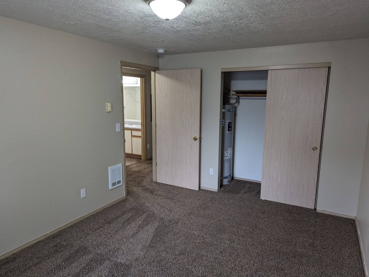 Apartment for rent at 1340-1376 W Locust St, Stayton, OR 97383