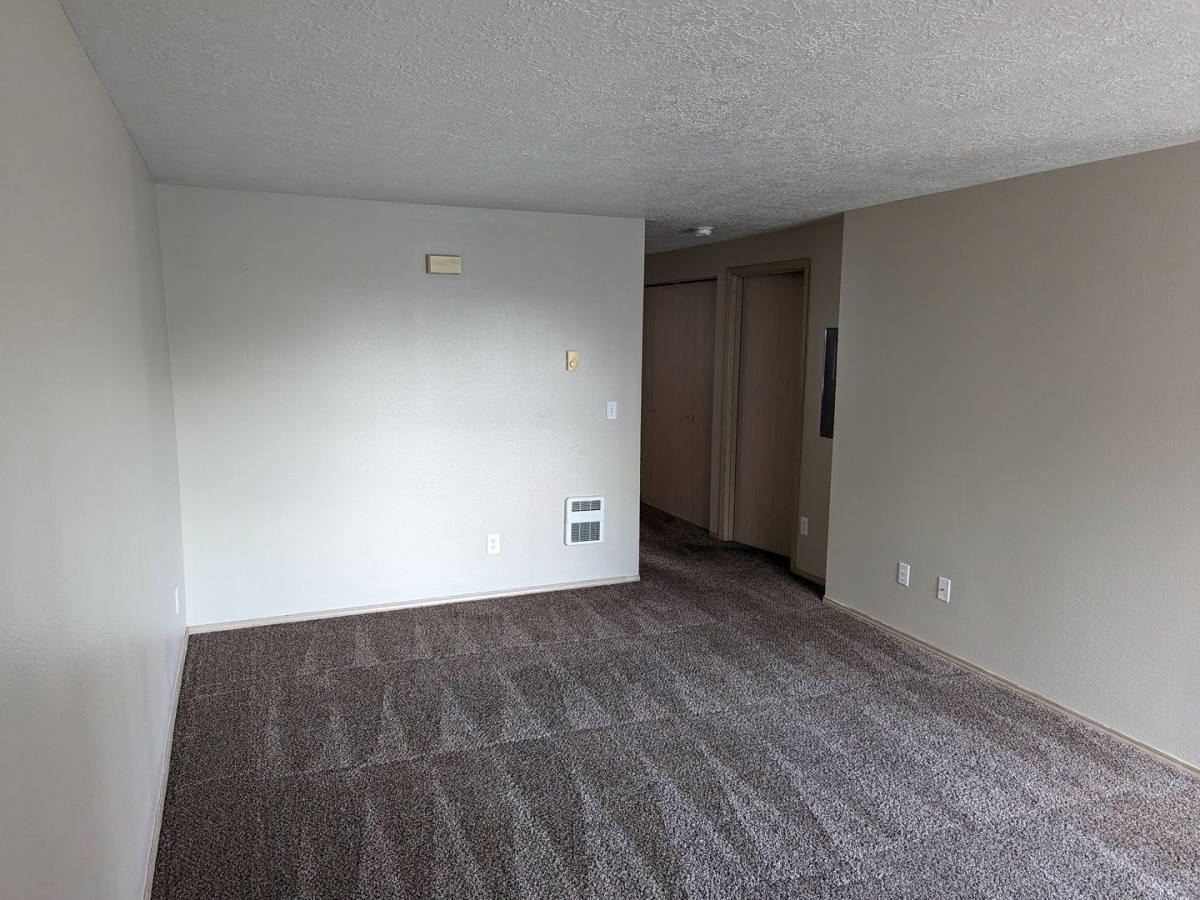 Apartment for rent at 1340-1376 W Locust St, Stayton, OR 97383
