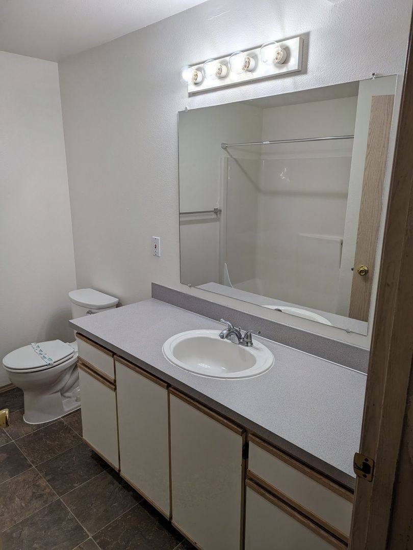 Apartment for rent at 1340-1376 W Locust St, Stayton, OR 97383