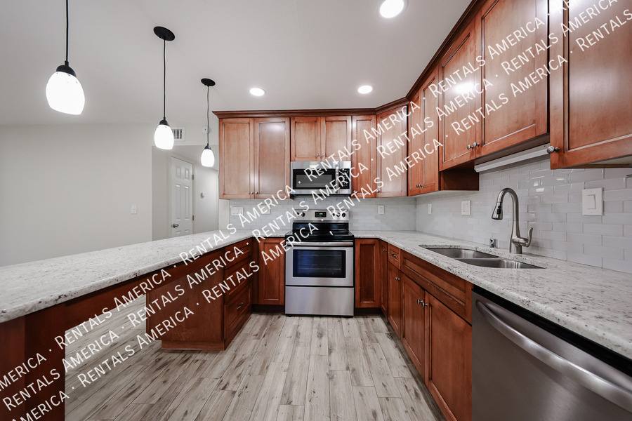 Condo for rent at 5525 E Thomas Rd #C2, Phoenix, AZ 85018