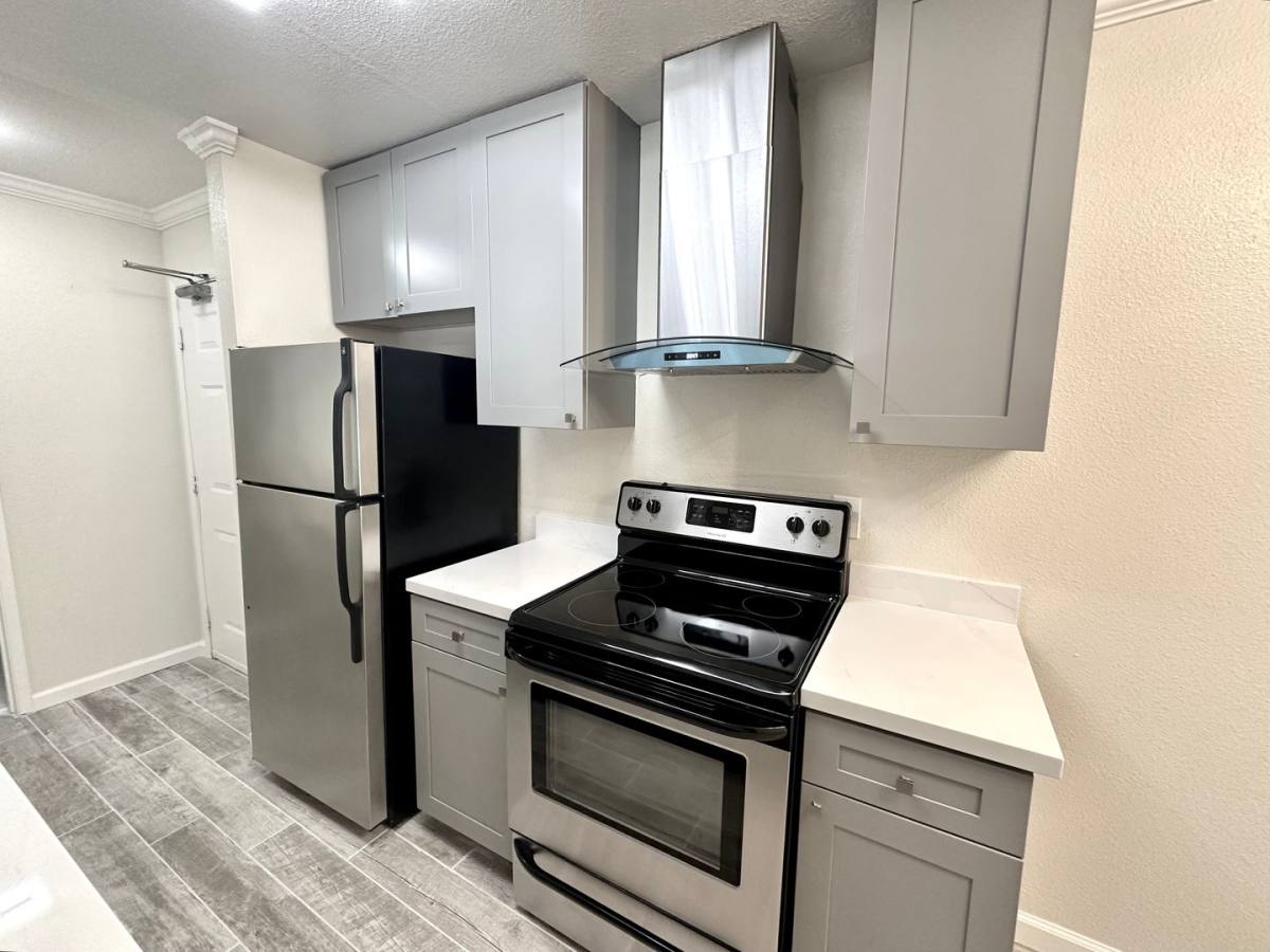 Apartment for rent at 300 Monterey Blvd, San Francisco, CA 94131