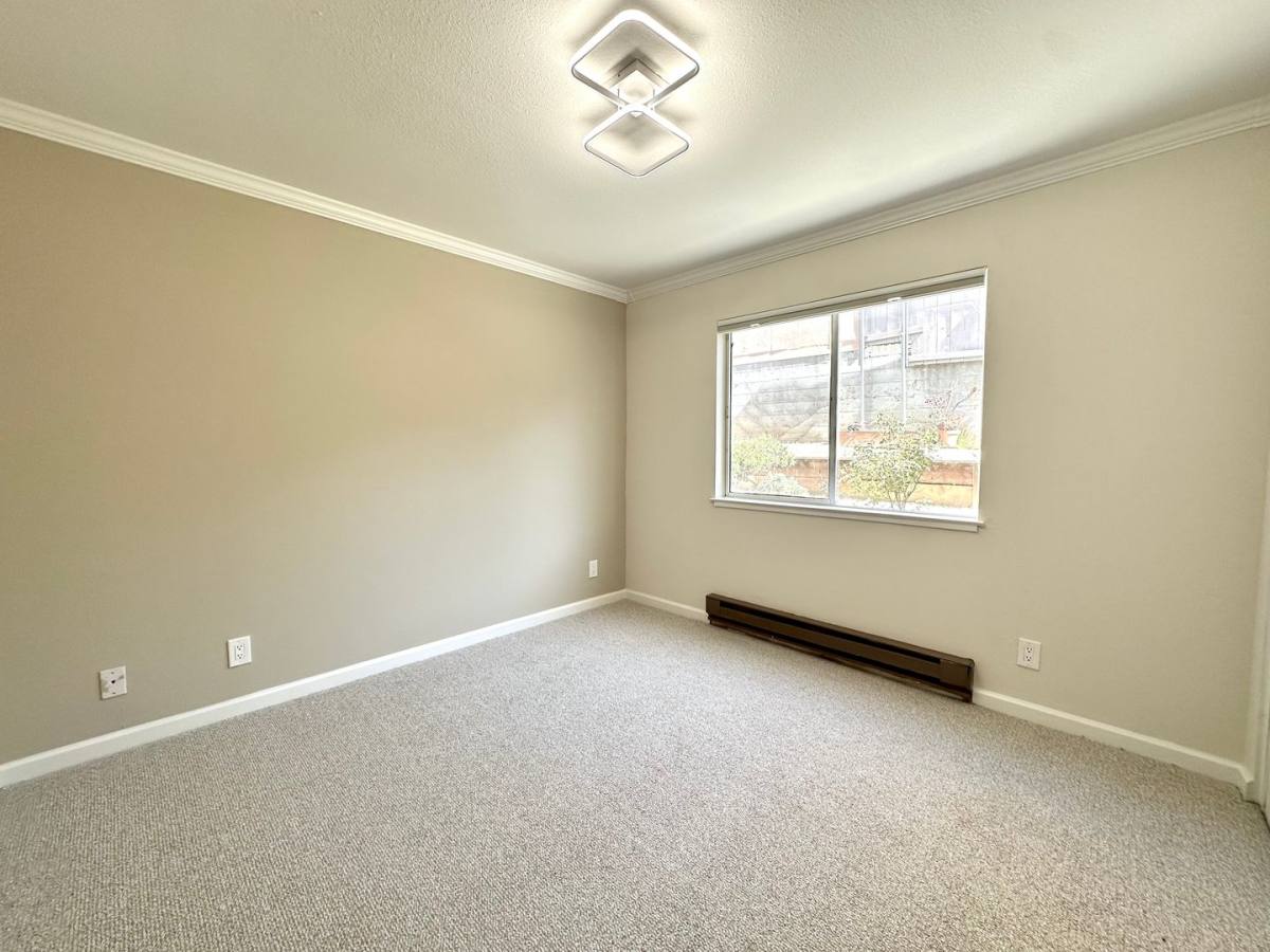 Apartment for rent at 300 Monterey Blvd, San Francisco, CA 94131