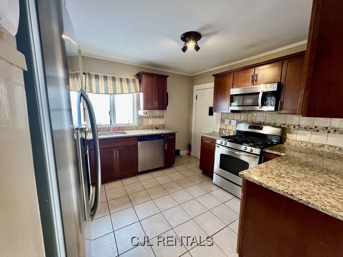Apartment for rent at 20 Washington Ave #1, Waltham, MA 02453