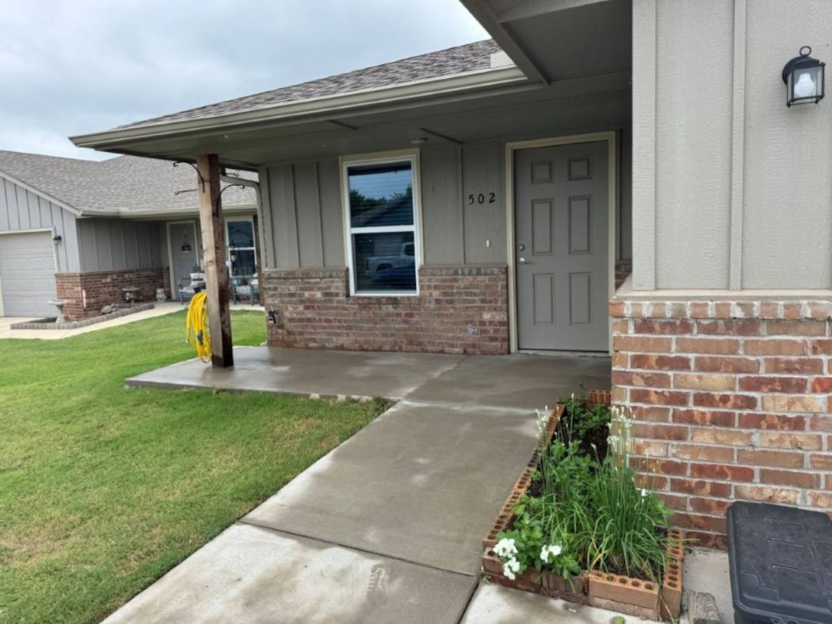 House for rent at 502 Parkhill Circle, Newcastle, OK 73065