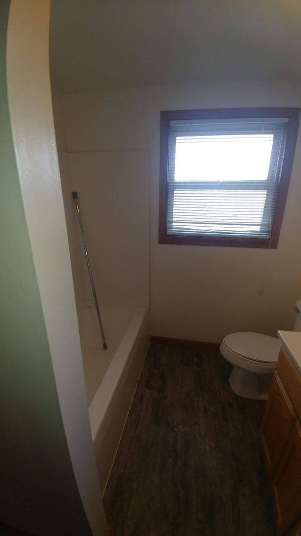 Apartment for rent at 911 Greenbrier Rd, Dekalb, IL 60115