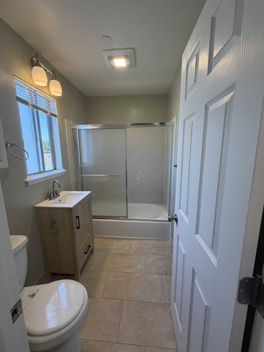 Apartment for rent at 2605 9th Ave #K, Oakland, CA 94606