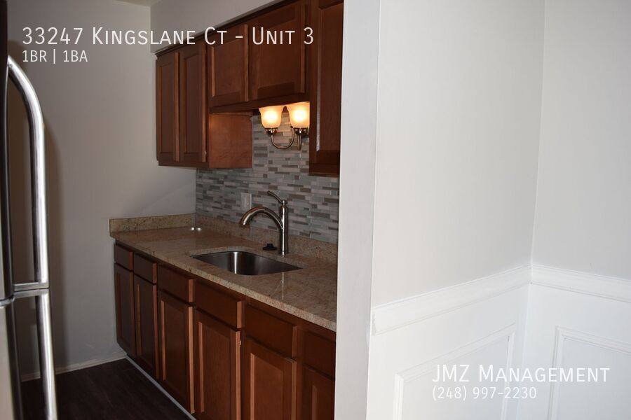 Apartment for rent at 33247 Kingslane Court #3, Farmington, MI 48335
