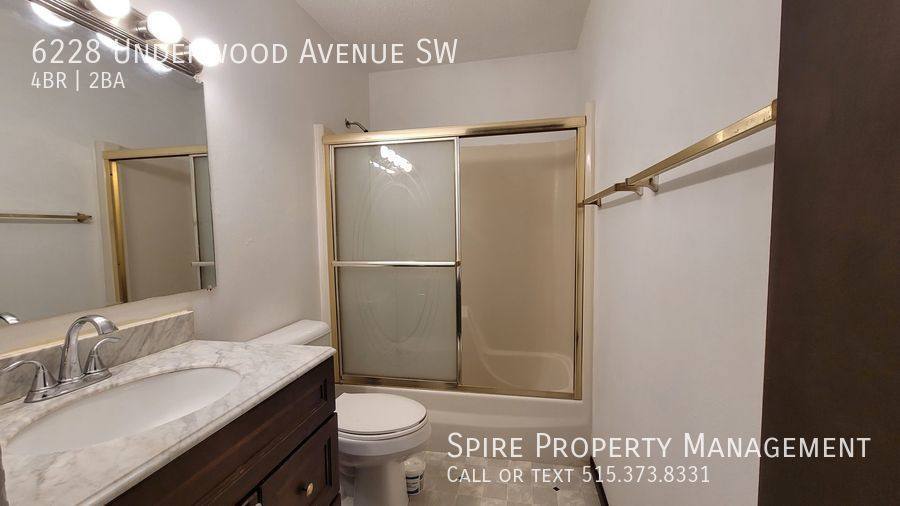 House for rent at 6228 Underwood Ave SW, Cedar Rapids, IA 52404