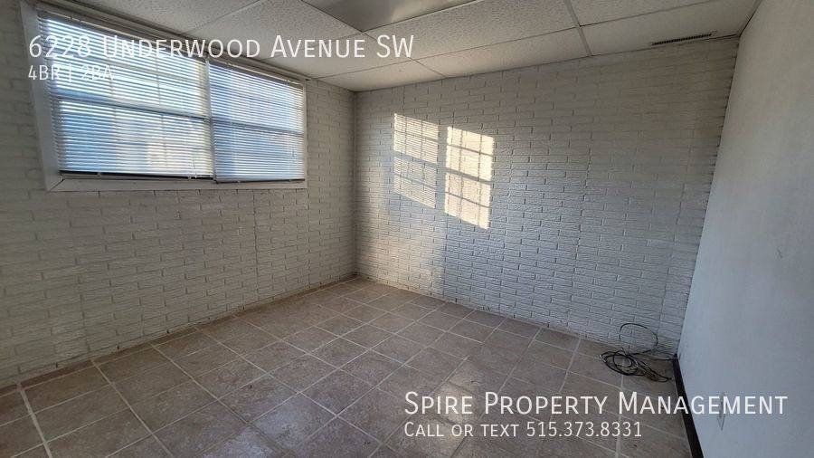 House for rent at 6228 Underwood Ave SW, Cedar Rapids, IA 52404