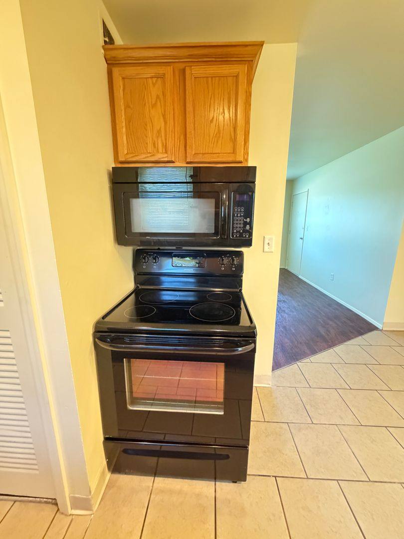 Apartment for rent at 9407 La Grange Rd, Louisville, KY 40242