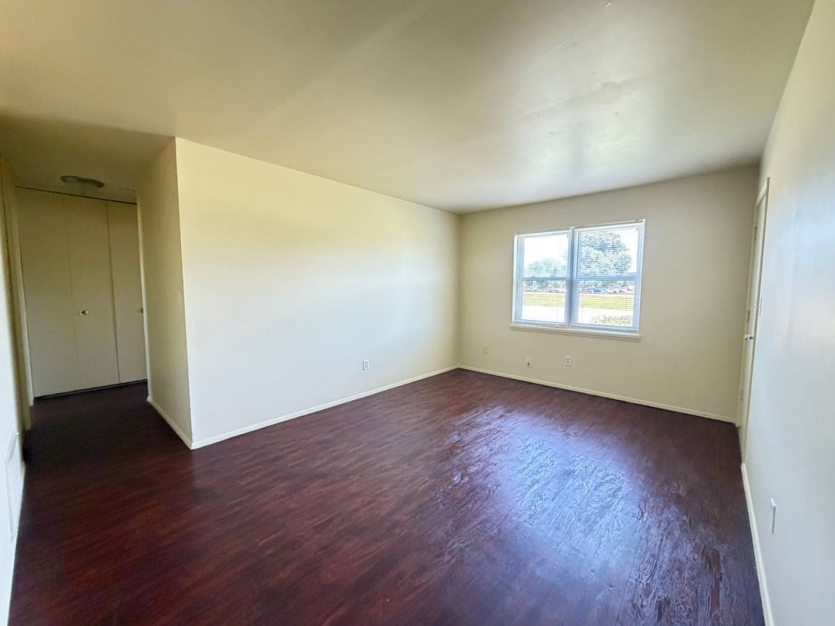 Apartment for rent at 9407 La Grange Rd, Louisville, KY 40242