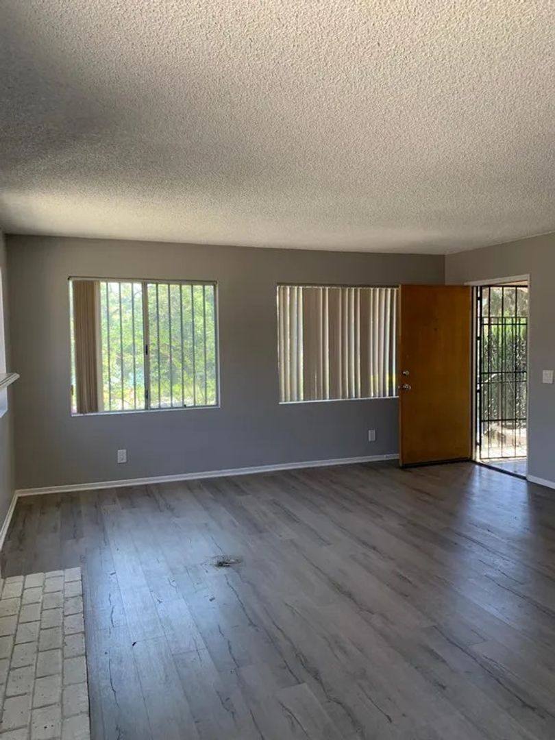 Apartment for rent at 827 Glendale Blvd, Los Angeles, CA 90026
