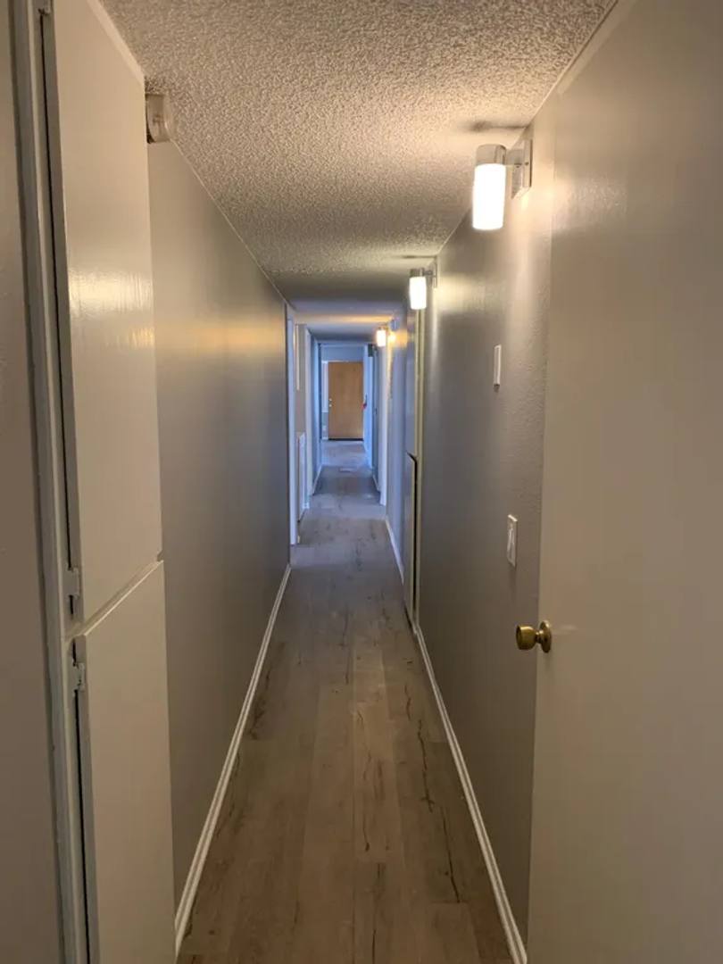 Apartment for rent at 827 Glendale Blvd, Los Angeles, CA 90026
