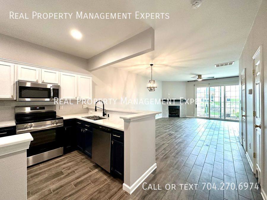 Townhouse for rent at 1318 Anthem Court, Charlotte, NC 28205