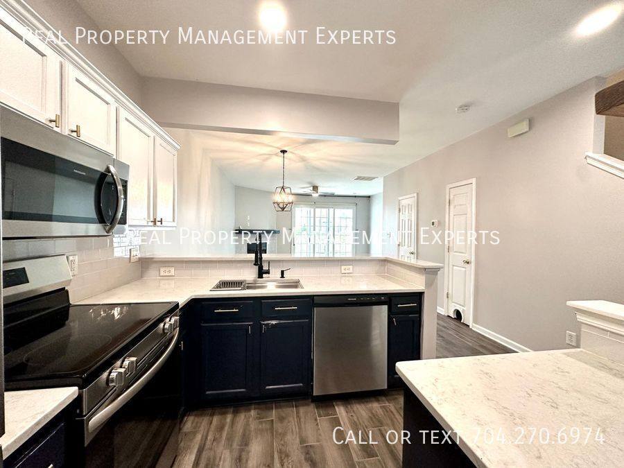 Townhouse for rent at 1318 Anthem Court, Charlotte, NC 28205