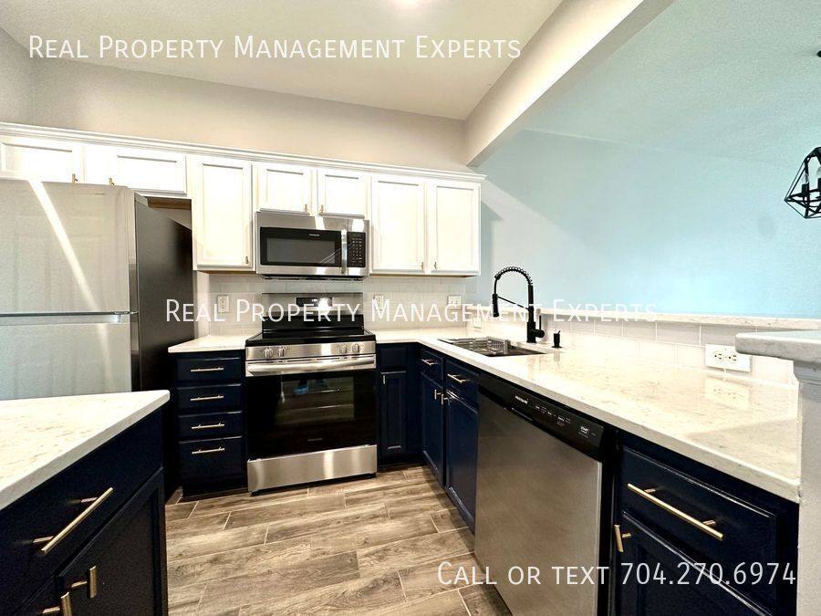 Townhouse for rent at 1318 Anthem Court, Charlotte, NC 28205