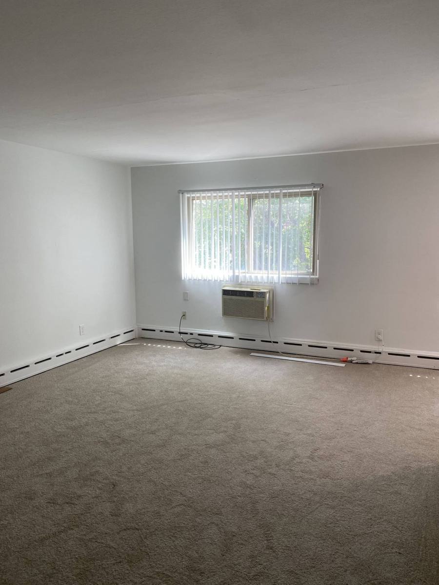 Apartment for rent at 717 University Ave SE, Minneapolis, MN 55414