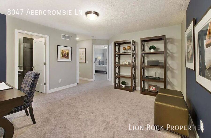 Townhouse for rent at 8047 Abercrombie Lane, Saint Paul, MN 55129