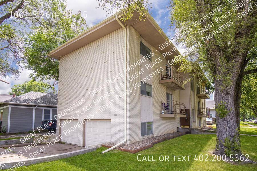 Apartment for rent at 1001 S 26th St #5, Lincoln, NE 68510