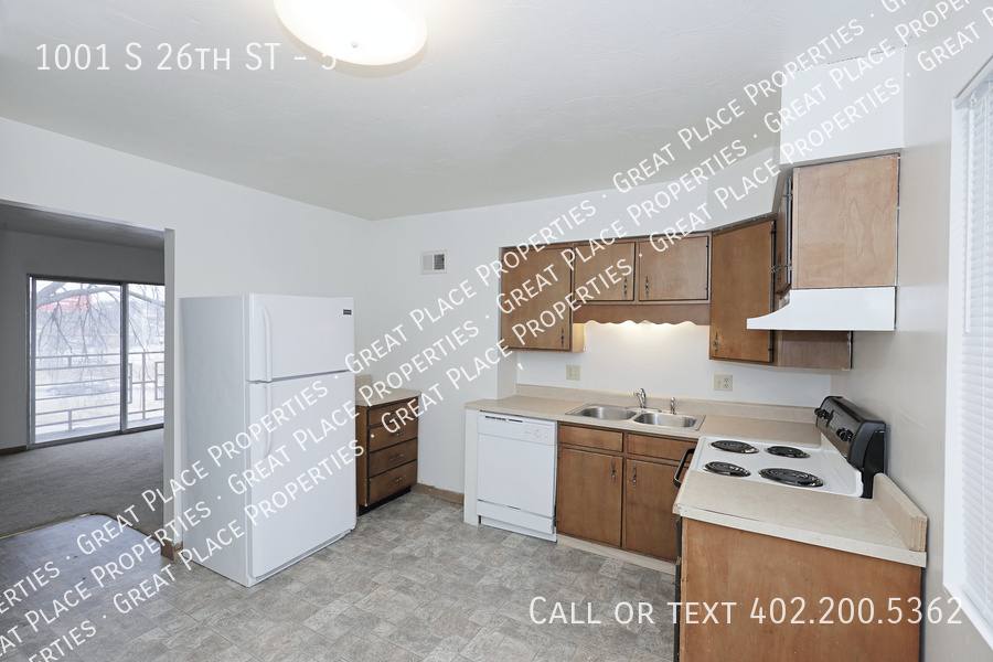 Apartment for rent at 1001 S 26th St #5, Lincoln, NE 68510