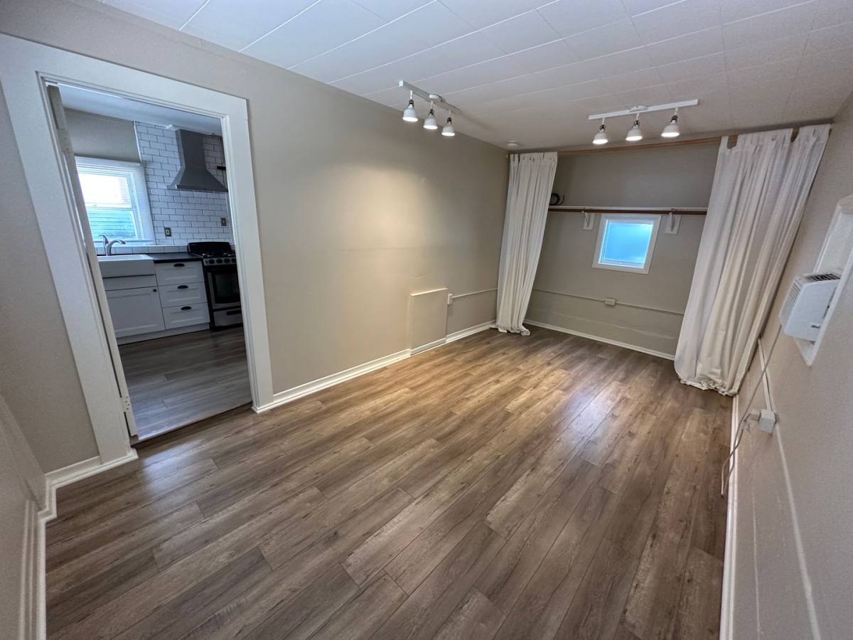 Apartment for rent at 204 S Grand St, Orange, CA 92866