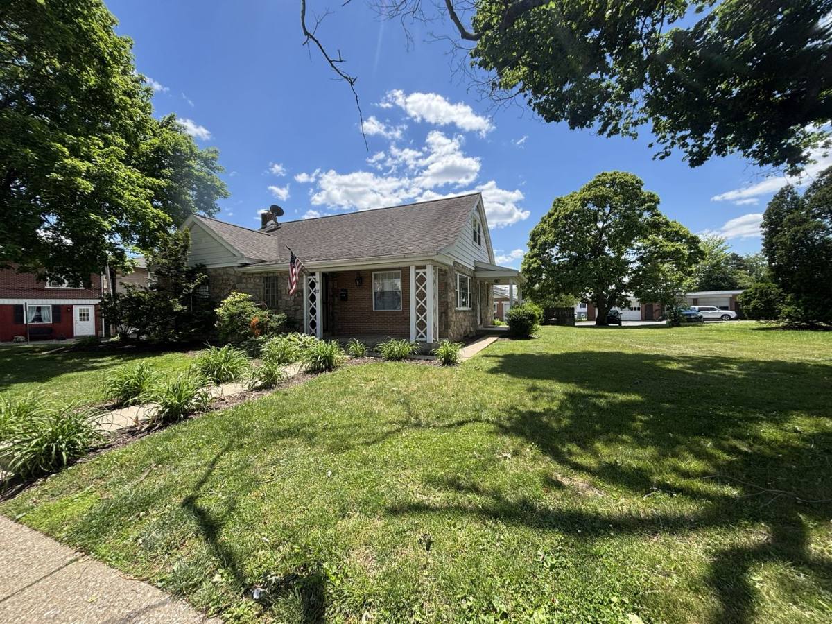 House for rent at 22 Macungie Ave, Emmaus, PA 18049