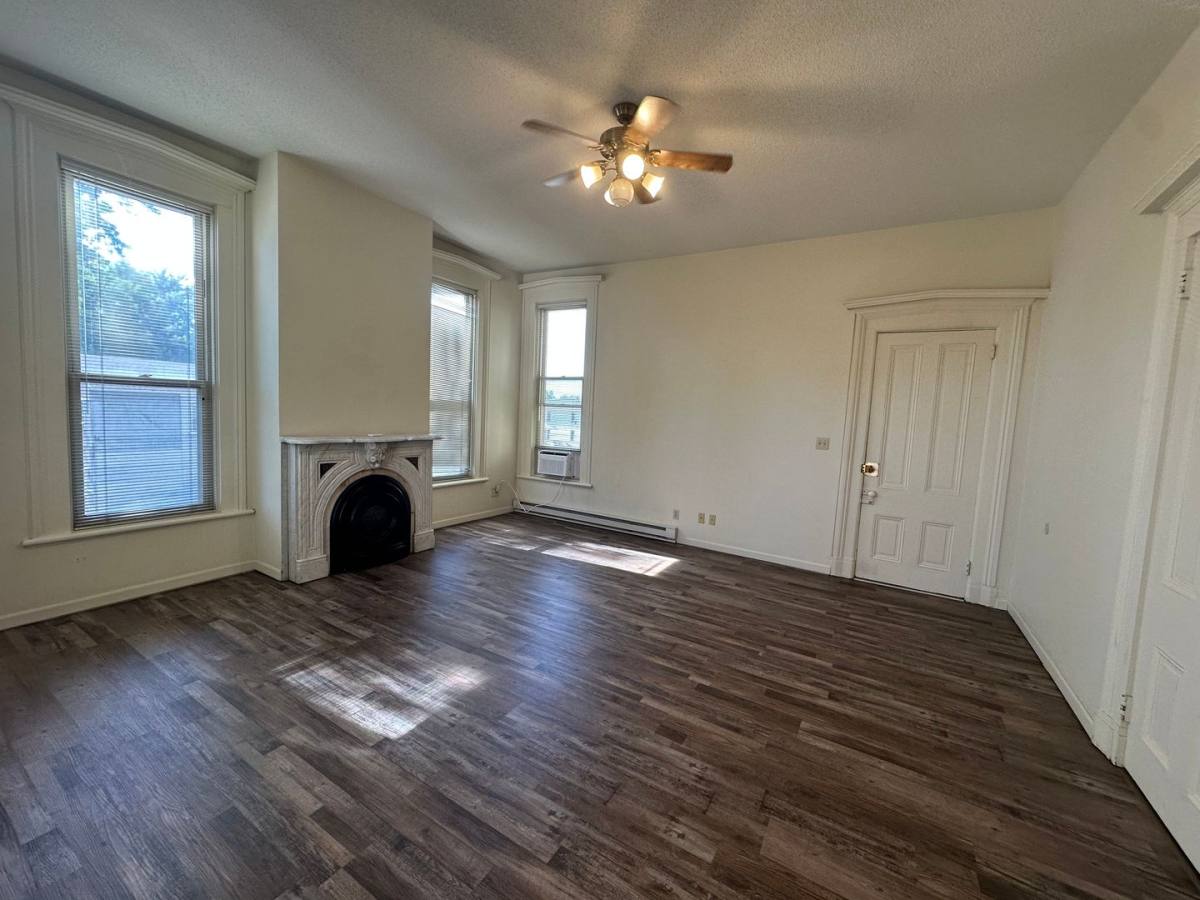 Apartment for rent at 226 N 14th St, Quincy, IL 62301