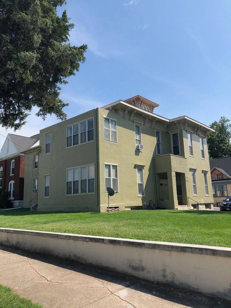 Apartment for rent at 226 N 14th St, Quincy, IL 62301