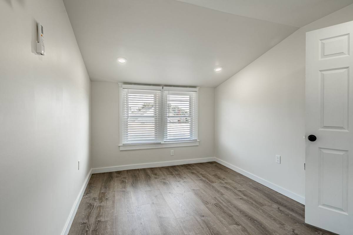 Apartment for rent at 324-326 Darby Rd #3R, Havertown, PA 19083