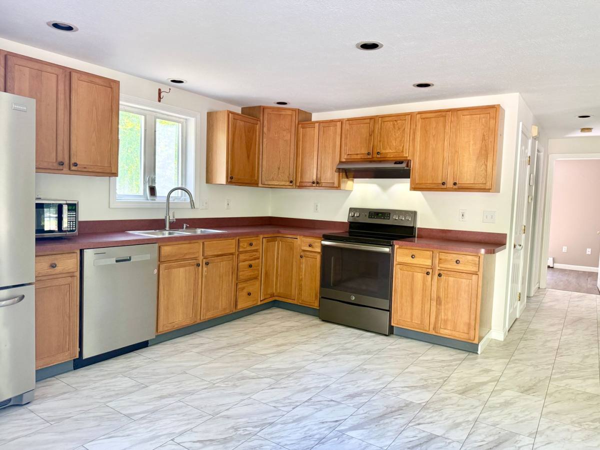 House for rent at 7 Gollum's Way, Windham, ME 04062