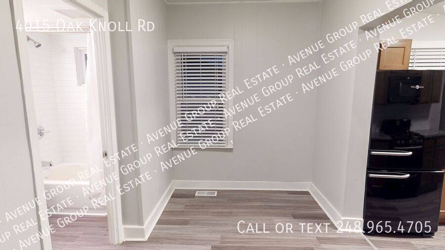 House for rent at 4015 Oak Knoll Rd, Waterford, MI 48328