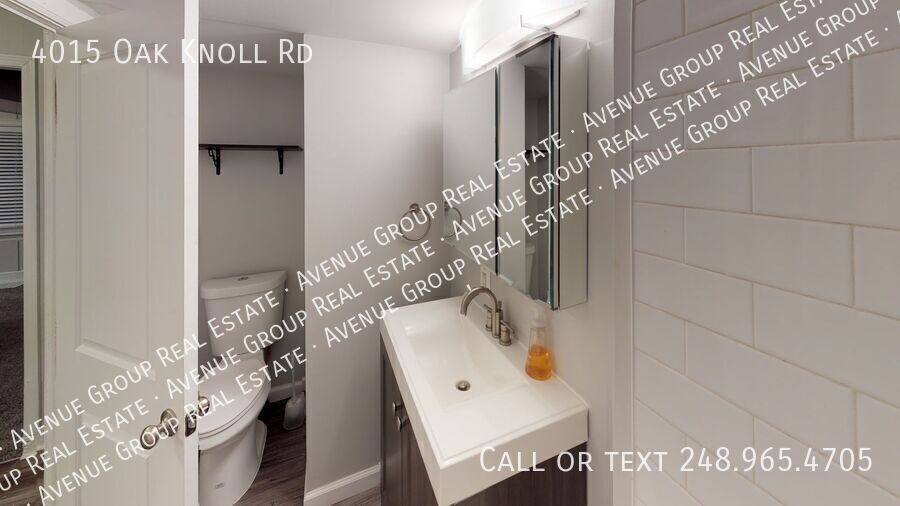 House for rent at 4015 Oak Knoll Rd, Waterford, MI 48328