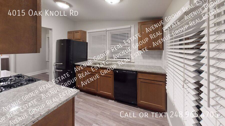 House for rent at 4015 Oak Knoll Rd, Waterford, MI 48328