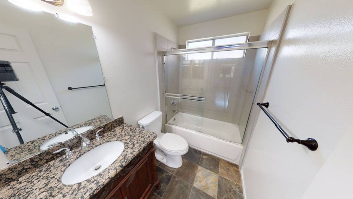 Apartment for rent at 937 Hyperion Ave, Los Angeles, CA 90029