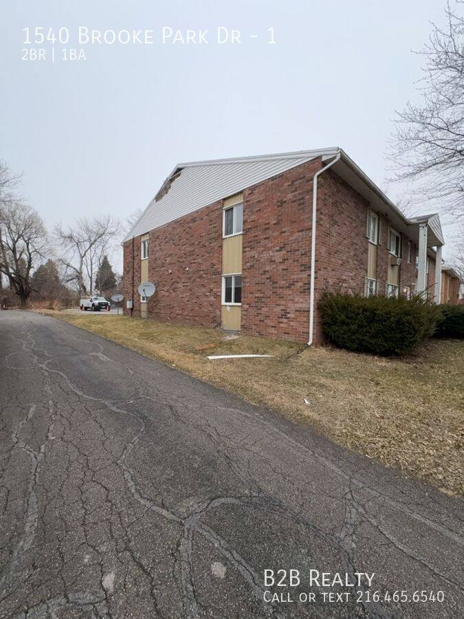 Apartment for rent at 1540 Brooke Park Dr #1, Toledo, OH 43612