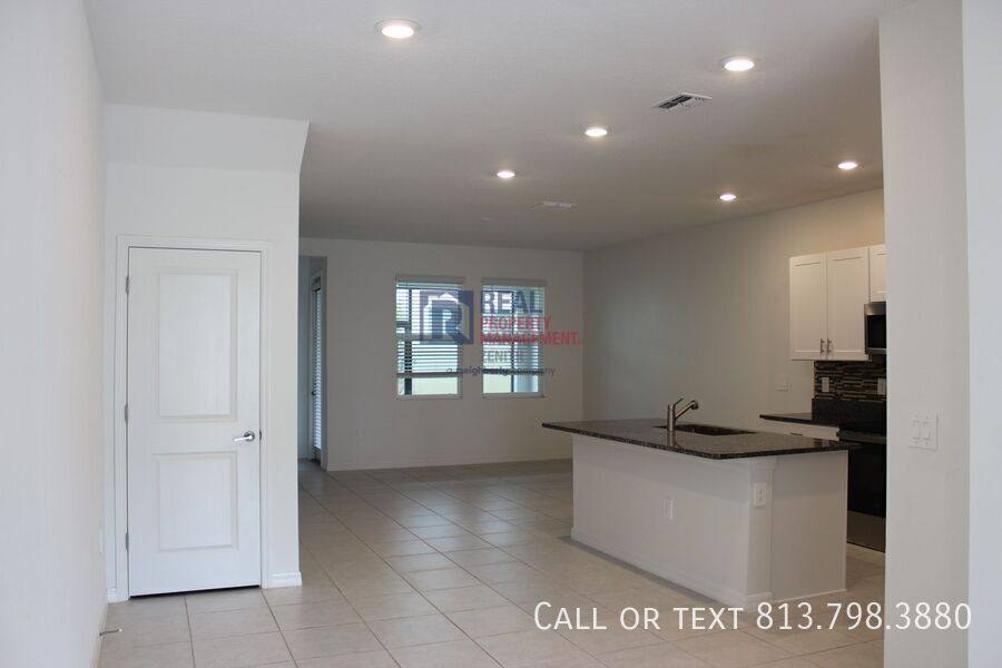 Townhouse for rent at 10821 Fowlers Bluff Court, Tampa, FL 33647