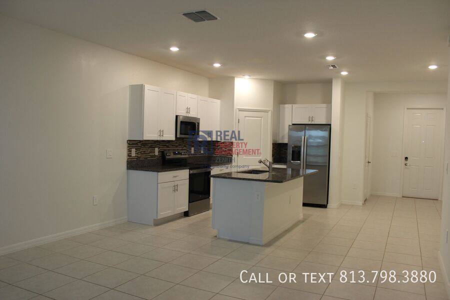 Townhouse for rent at 10821 Fowlers Bluff Court, Tampa, FL 33647