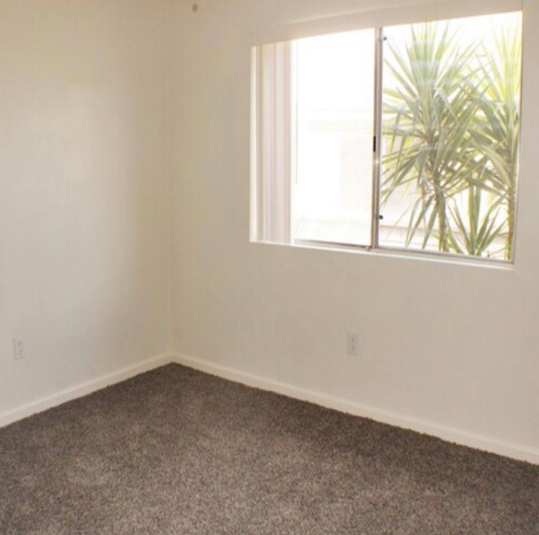 Apartment for rent at 529 Knotts St, Bakersfield, CA 93305