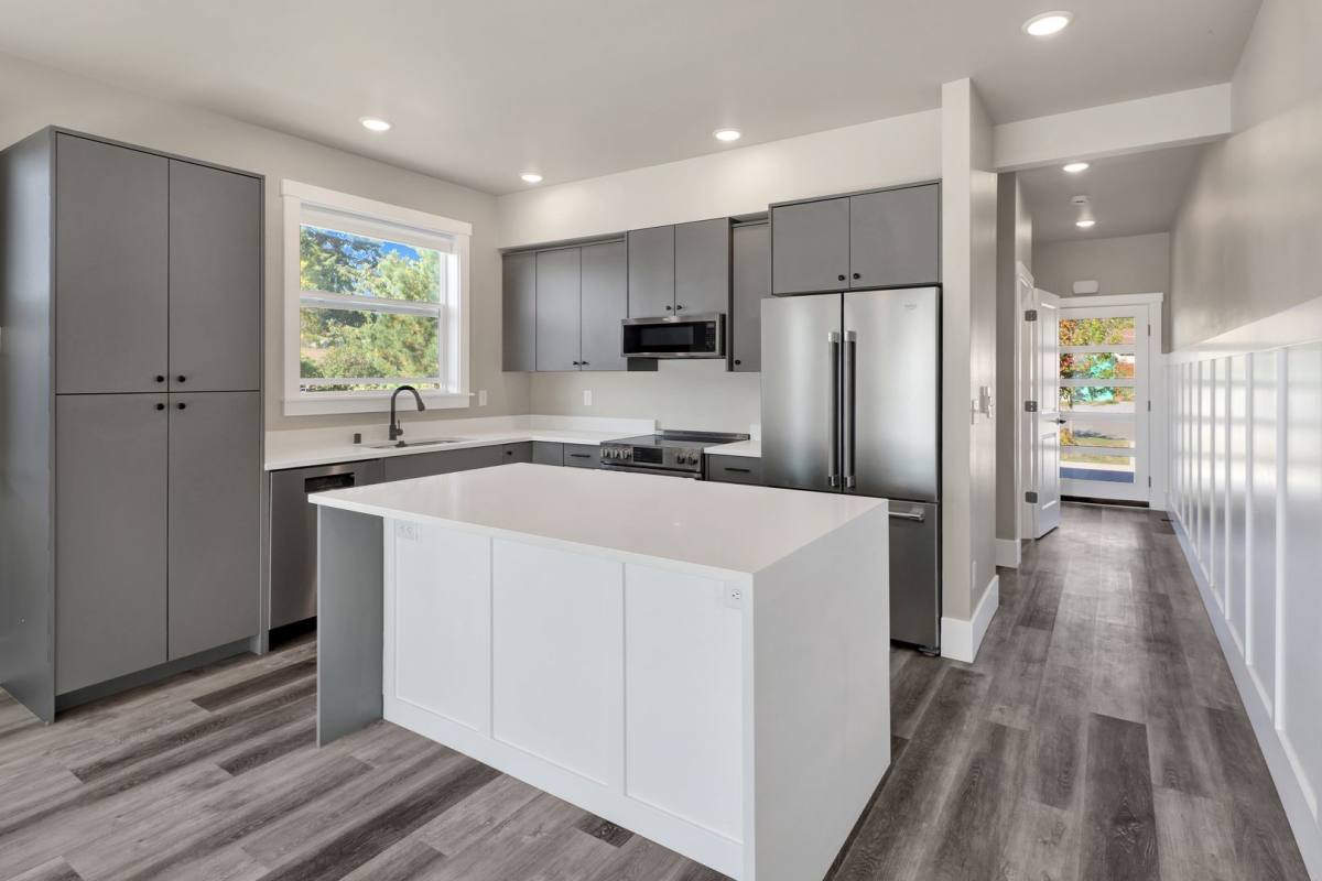 Apartment for rent at 761 Georgia St, Blaine, WA 98230